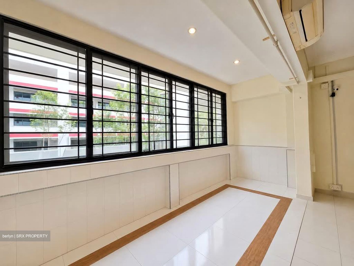 Blk 405 Hong Kah Court (Jurong West), HDB Executive #604854651